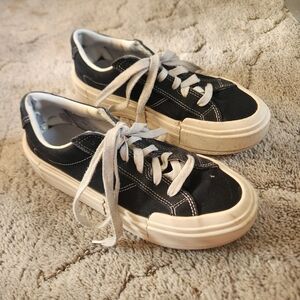 Converse Chuck Taylor All Star Cruise Size 10.5 Platform